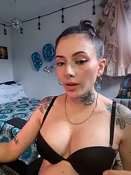 LiliJones  online show from 16, 5, 2026