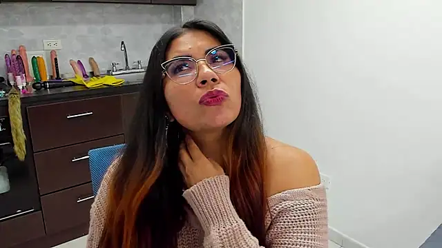 Luna Dumont online show from 23, 1, 2025