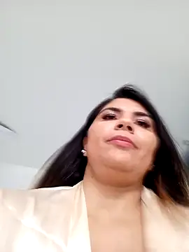 Luna Dumont online show from 25, 1, 2025