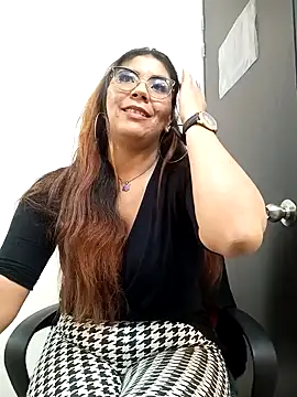 Luna Dumont online show from 4, 2, 2025