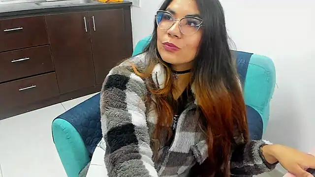 Luna Dumont online show from 6, 2, 2025