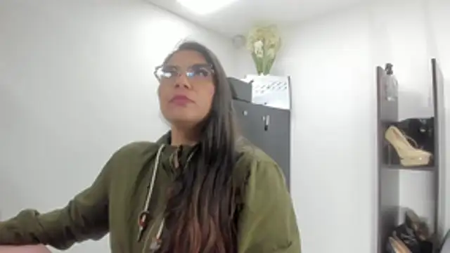 Snapshot of Luna_Dumont chatting on 12, 1, 2026 Luna Dumont online show from 12, 1, 2026