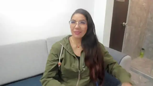 Snapshot of Luna_Dumont chatting on 15, 1, 2026 Luna Dumont online show from 15, 1, 2026