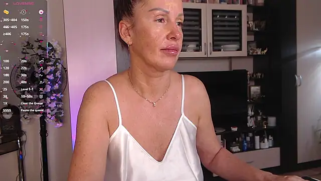 SheilaRyan online show from 11, 11, 2025