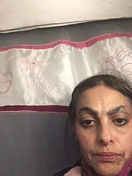 Snapshot of ChantalXOrchid chatting on 2, 4, 2026 ChantalXOrchid online show from 2, 4, 2026