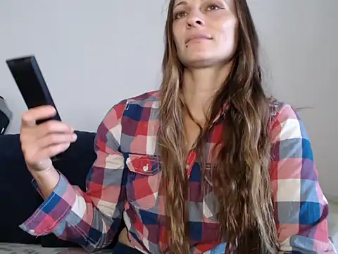 Snapshot of naikah714 chatting on 5, 10, 2025 naikah714 online show from 5, 10, 2025