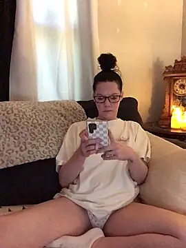 Snapshot of SidneyRaee chatting on 21, 4, 2026 SidneyRaee online show from 21, 4, 2026