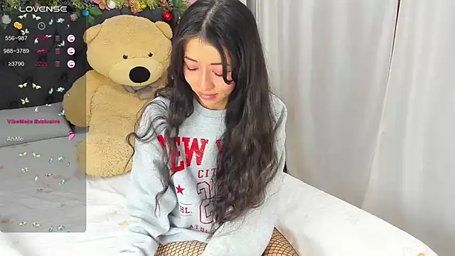 Snapshot of SophiaLiu chatting on 14, 12, 2024 SophiaLiu online show from 14, 12, 2024