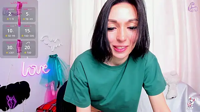 Snapshot of jessica_tiny chatting on 8, 6, 2026 jessica tiny online show from 8, 6, 2026