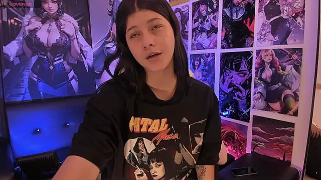 Snapshot of LanaKyutt chatting on 18, 12, 2025 LanaKyutt online show from 18, 12, 2025