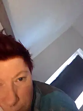 dieGeile0411 online show from 22, 4, 2026