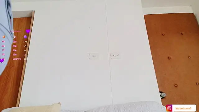 Snapshot of karen_brave chatting on 28, 9, 2025 karen brave online show from 28, 9, 2025