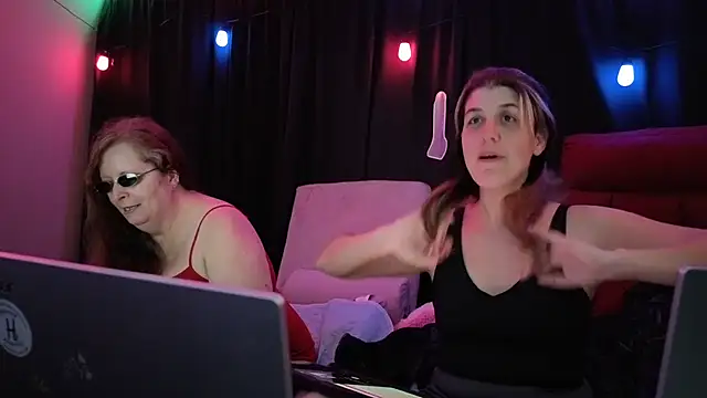 Snapshot of Sexy_Mama-69 chatting on 24, 9, 2025 Sexy Mama-69 online show from 24, 9, 2025