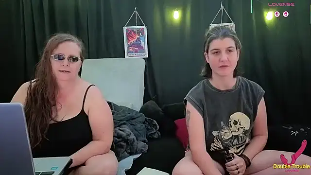 Snapshot of Sexy_Mama-69 chatting on 2, 12, 2025 Sexy Mama-69 online show from 2, 12, 2025