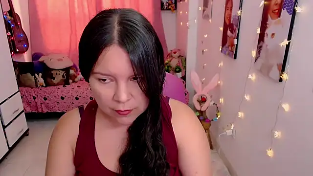 Snapshot of claryssa_ chatting on 7, 4, 2026 claryssa online show from 7, 4, 2026