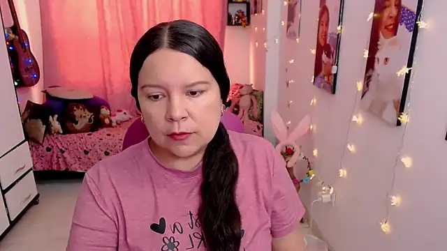 Snapshot of claryssa_ chatting on 10, 4, 2026 claryssa online show from 10, 4, 2026