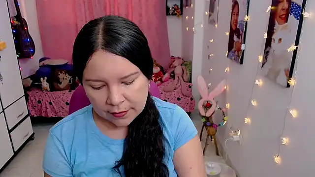 Snapshot of claryssa_ chatting on 14, 4, 2026 claryssa online show from 14, 4, 2026