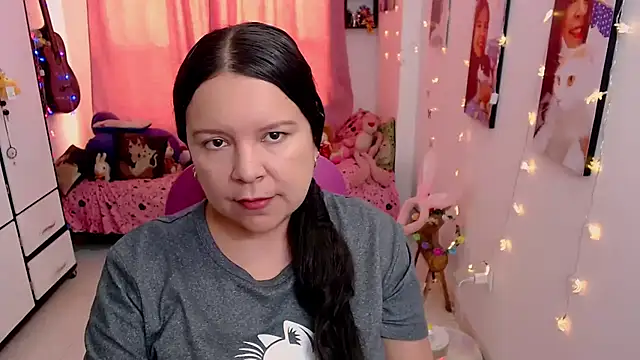 Snapshot of claryssa_ chatting on 28, 4, 2026 claryssa online show from 28, 4, 2026