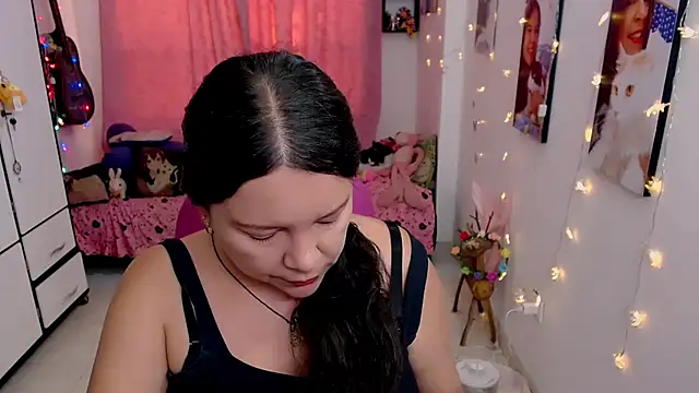 Snapshot of claryssa_ chatting on 4, 5, 2026 claryssa online show from 4, 5, 2026