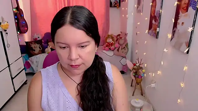 Snapshot of claryssa_ chatting on 17, 5, 2026 claryssa online show from 17, 5, 2026