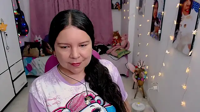 Snapshot of claryssa_ chatting on 23, 5, 2026 claryssa online show from 23, 5, 2026