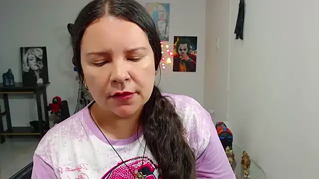 Snapshot of claryssa_ chatting on 28, 5, 2026 claryssa online show from 28, 5, 2026