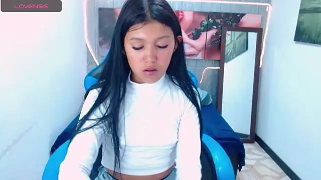 emily rosse04 online show from 8, 2, 2025