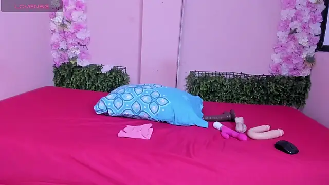 Snapshot of grandmother_milf chatting on 4, 10, 2025 grandmother milf online show from 4, 10, 2025