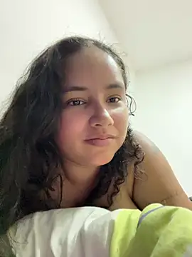 Snapshot of CurlyGirl_1 chatting on 28, 1, 2025 CurlyGirl 1 online show from 28, 1, 2025