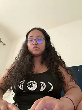Snapshot of CurlyGirl_1 chatting on 21, 2, 2025 CurlyGirl 1 online show from 21, 2, 2025