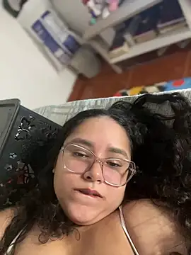 CurlyGirl 1 online show from 10, 1, 2026