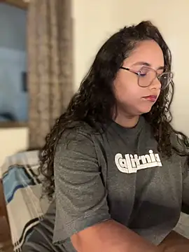 CurlyGirl 1 online show from 11, 5, 2026