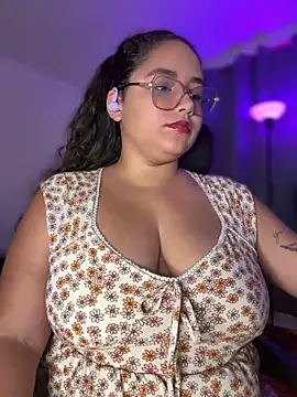 CurlyGirl 1 online show from 22, 5, 2026