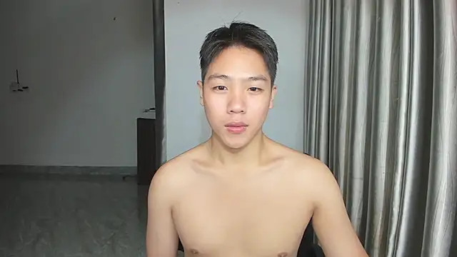 Snapshot of Oliver_Nl chatting on 4, 12, 2024 Oliver Nl online show from 4, 12, 2024