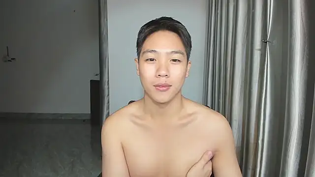 Snapshot of Oliver_Nl chatting on 7, 12, 2024 Oliver Nl online show from 7, 12, 2024