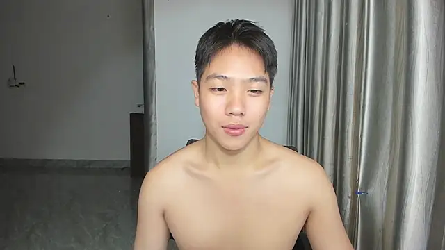 Snapshot of Oliver_Nl chatting on 11, 12, 2024 Oliver Nl online show from 11, 12, 2024