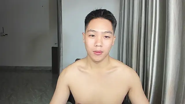 Snapshot of Oliver_Nl chatting on 17, 12, 2024 Oliver Nl online show from 17, 12, 2024