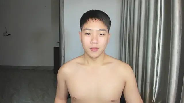 Snapshot of Oliver_Nl chatting on 4, 3, 2025 Oliver Nl online show from 4, 3, 2025