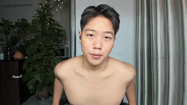 Snapshot of Oliver_Nl chatting on 17, 9, 2025 Oliver Nl online show from 17, 9, 2025