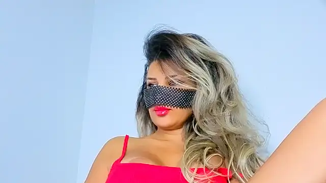 Snapshot of Turkish_Latina chatting on 23, 10, 2025 Turkish Latina online show from 23, 10, 2025