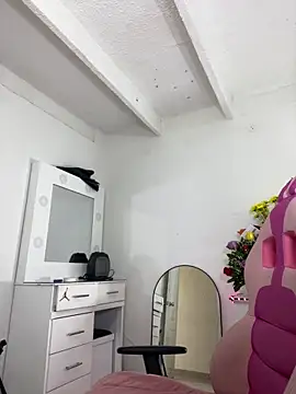 Meganmilk1 online show from 10, 10, 2025