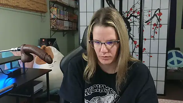 Snapshot of Sarahtineke chatting on 16, 12, 2024 Sarahtineke online show from 16, 12, 2024
