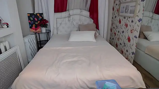 AmiHotGranny online show from 12, 1, 2025