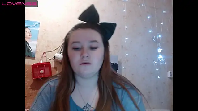 Snapshot of Light_Luna chatting on 19, 12, 2024 Light Luna online show from 19, 12, 2024