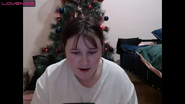 Snapshot of Light_Luna chatting on 2, 1, 2025 Light Luna online show from 2, 1, 2025