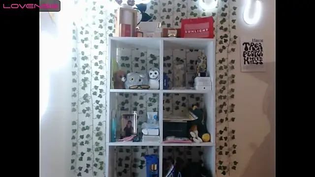 Snapshot of Light_Luna chatting on 15, 1, 2025 Light Luna online show from 15, 1, 2025