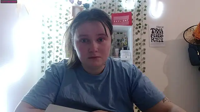 Snapshot of Light_Luna chatting on 16, 1, 2025 Light Luna online show from 16, 1, 2025