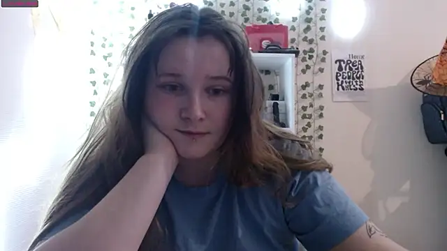 Snapshot of Light_Luna chatting on 27, 1, 2025 Light Luna online show from 27, 1, 2025