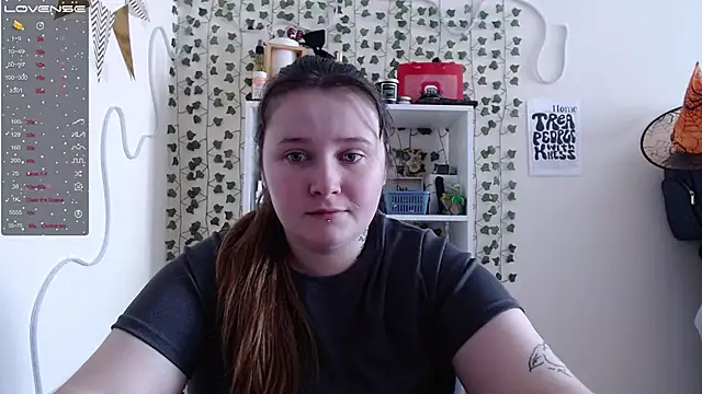 Snapshot of Light_Luna chatting on 1, 2, 2025 Light Luna online show from 1, 2, 2025