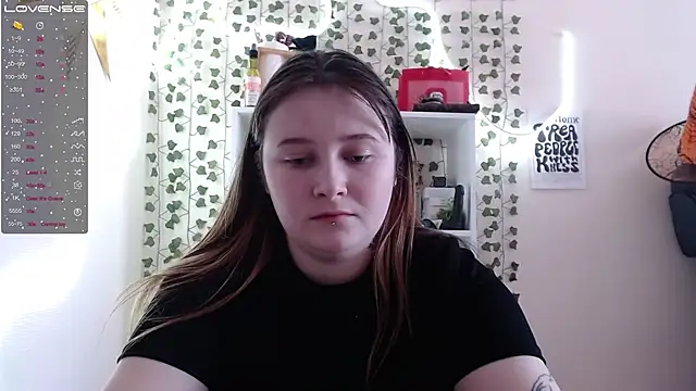 Snapshot of Light_Luna chatting on 6, 2, 2025 Light Luna online show from 6, 2, 2025